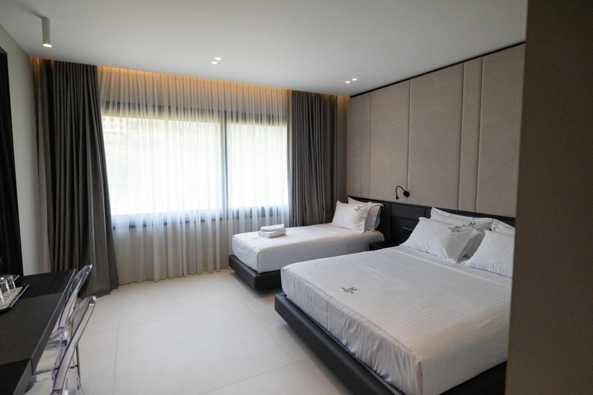 Hotel Majestic Radhima Kültér fotó