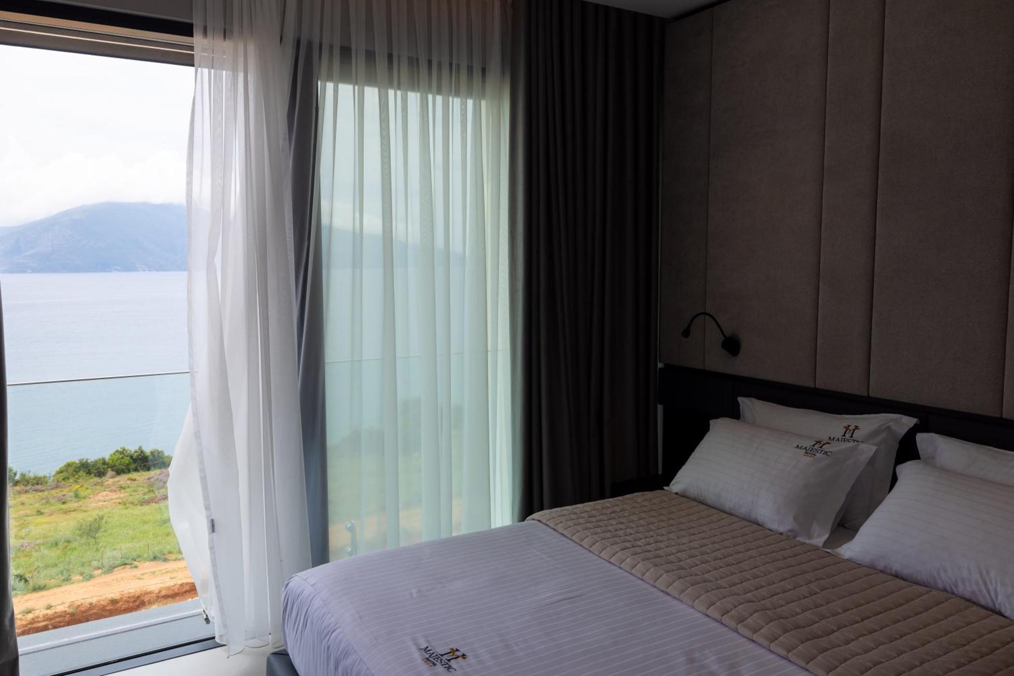 Hotel Majestic Radhima Kültér fotó